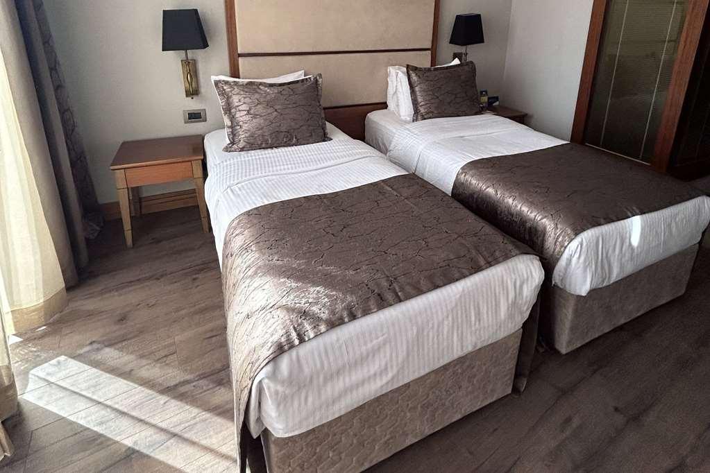 Days By Wyndham Maltepe Готель 4*