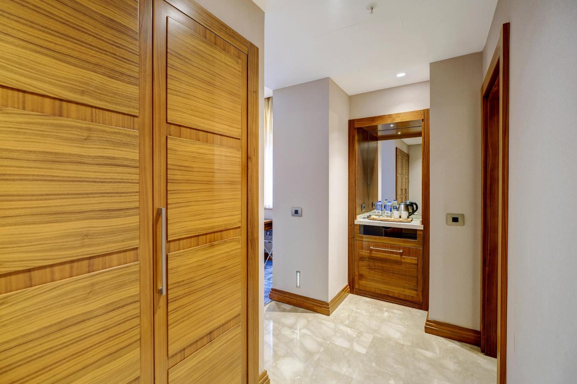 Готель Days By Wyndham Maltepe 4*